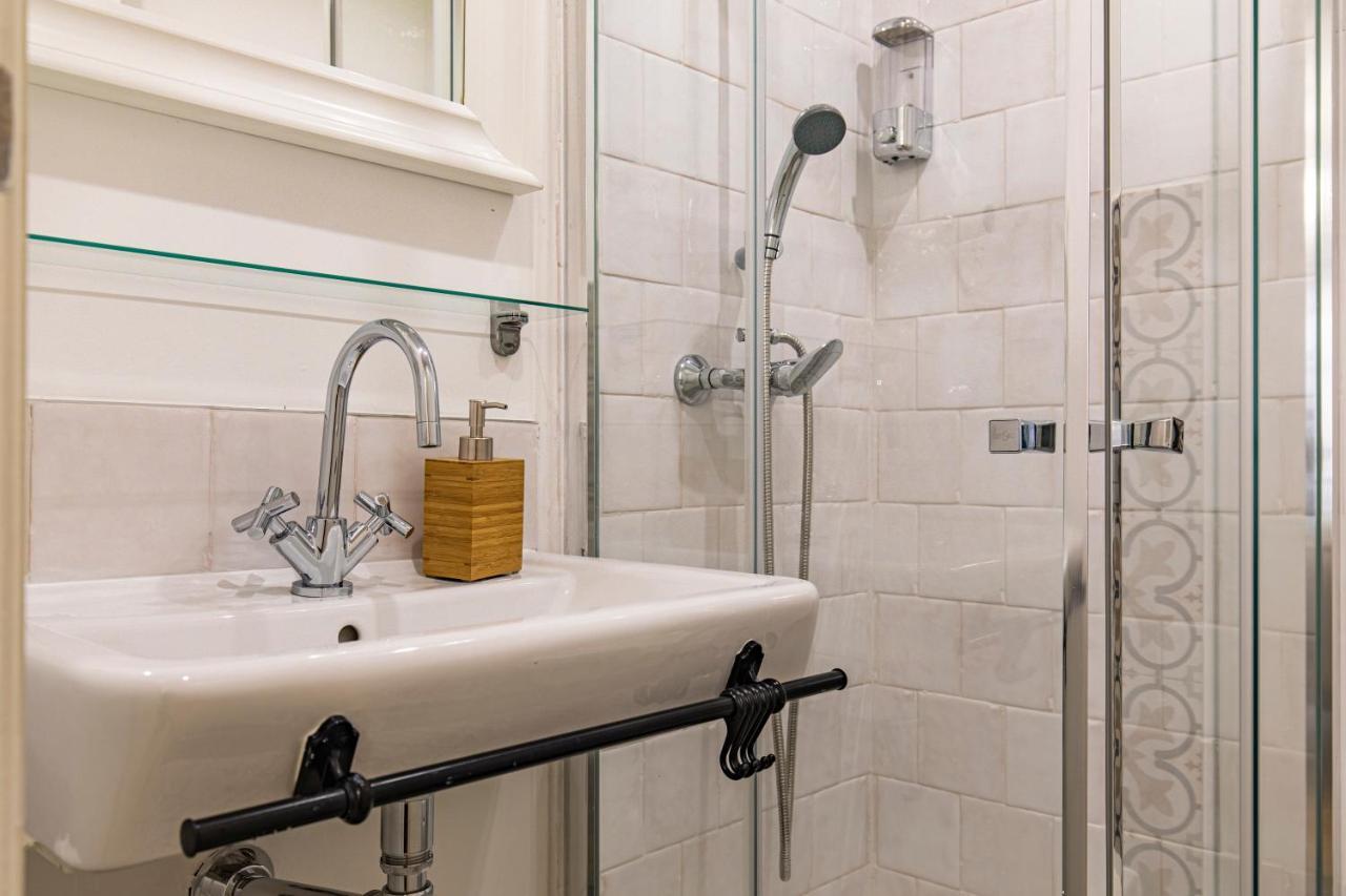 Lovelystay - Charming Douradoures I Lisbon Bagian luar foto