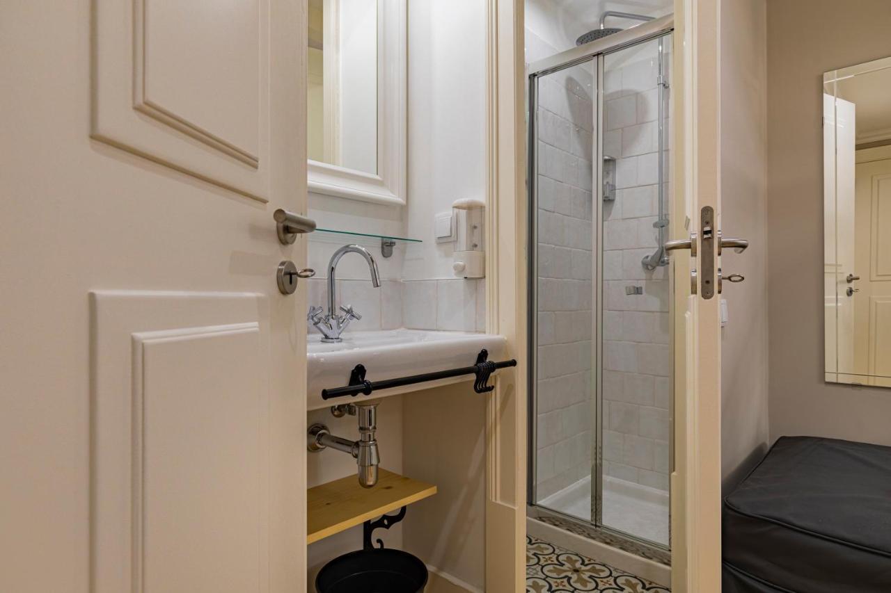 Lovelystay - Charming Douradoures I Lisbon Bagian luar foto