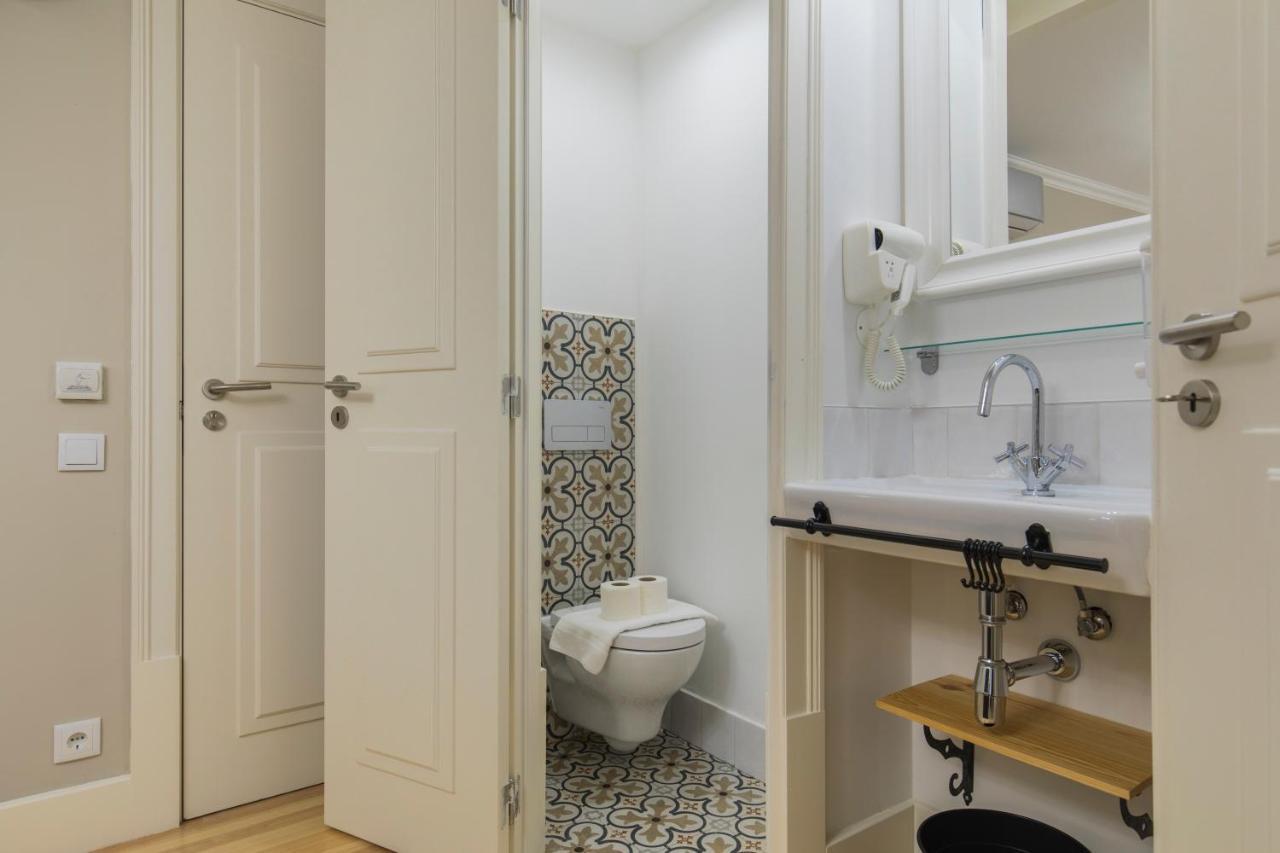 Lovelystay - Charming Douradoures I Lisbon Bagian luar foto