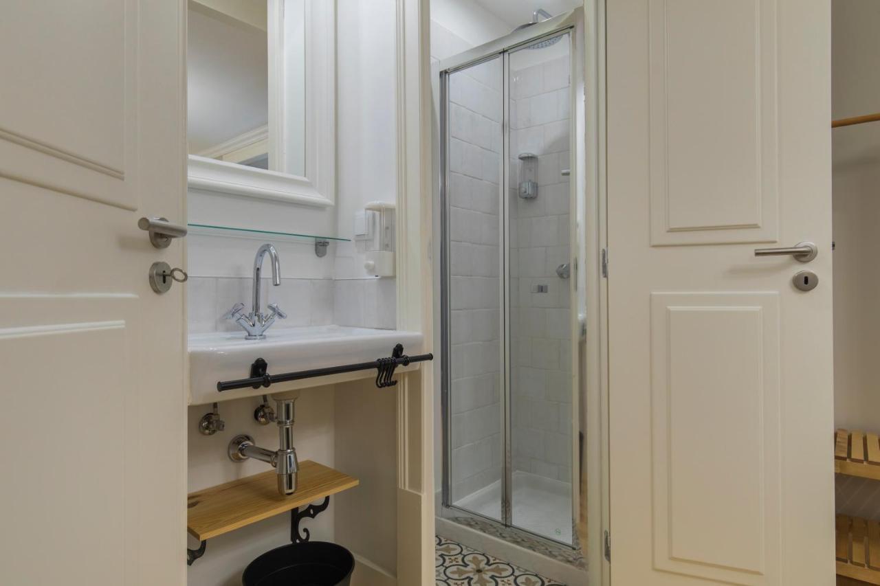 Lovelystay - Charming Douradoures I Lisbon Bagian luar foto